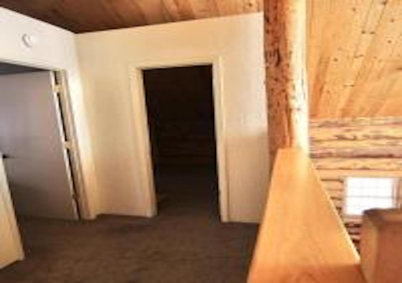 Вилла Log Haven In Бландинг Экстерьер фото