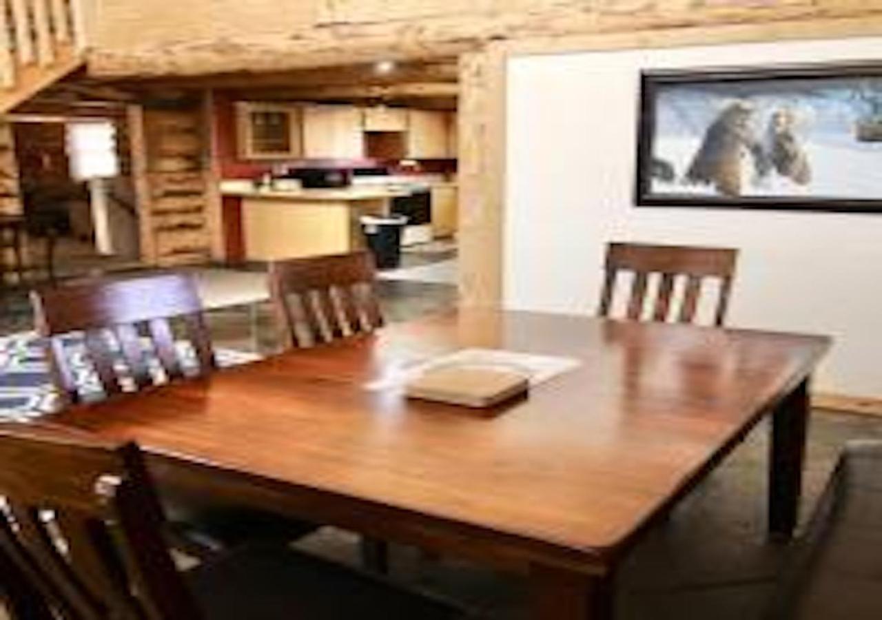 Вилла Log Haven In Бландинг Экстерьер фото