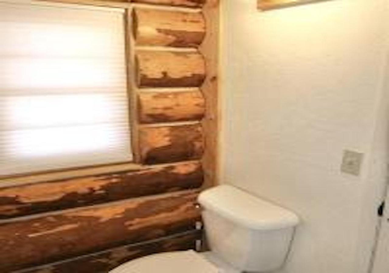 Вилла Log Haven In Бландинг Экстерьер фото