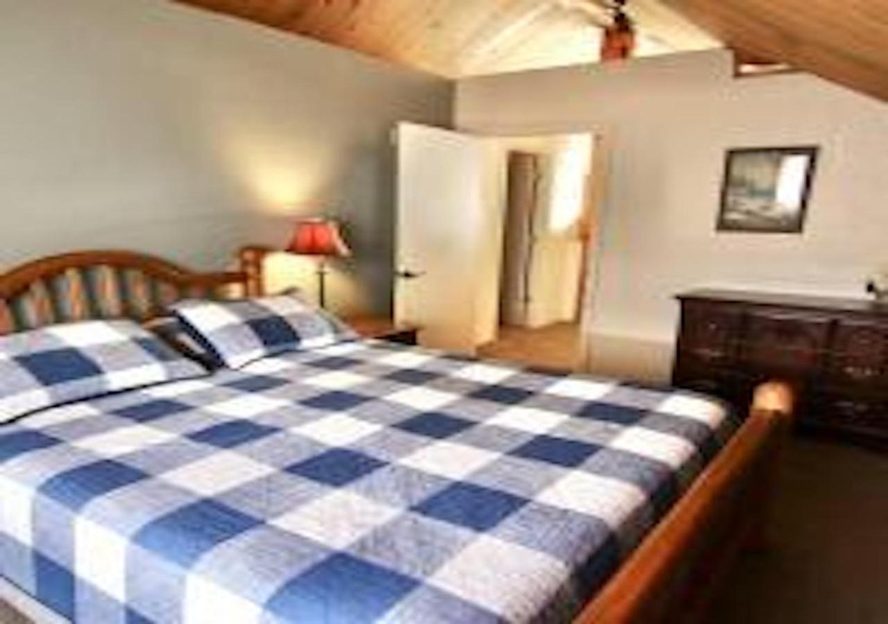 Вилла Log Haven In Бландинг Экстерьер фото