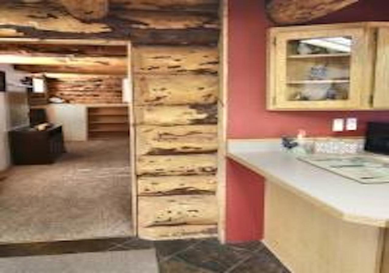 Вилла Log Haven In Бландинг Экстерьер фото